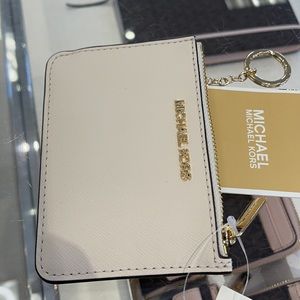 Michael Kors Jet Set Travel Small Leather Top Zip Coin Pouch With ID